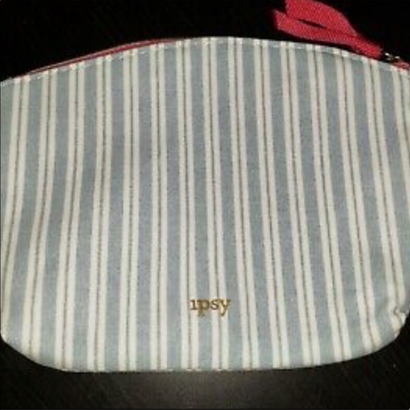 Cosmetic cases - Picture 2 of 2